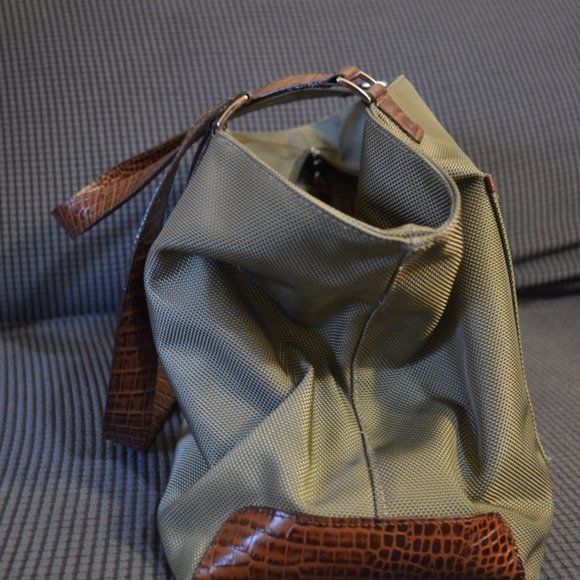 LEE's Needle ART Handle Bag Large Green Hacki faux Leather Handles approx. 18x11 - Picture 9 of 16